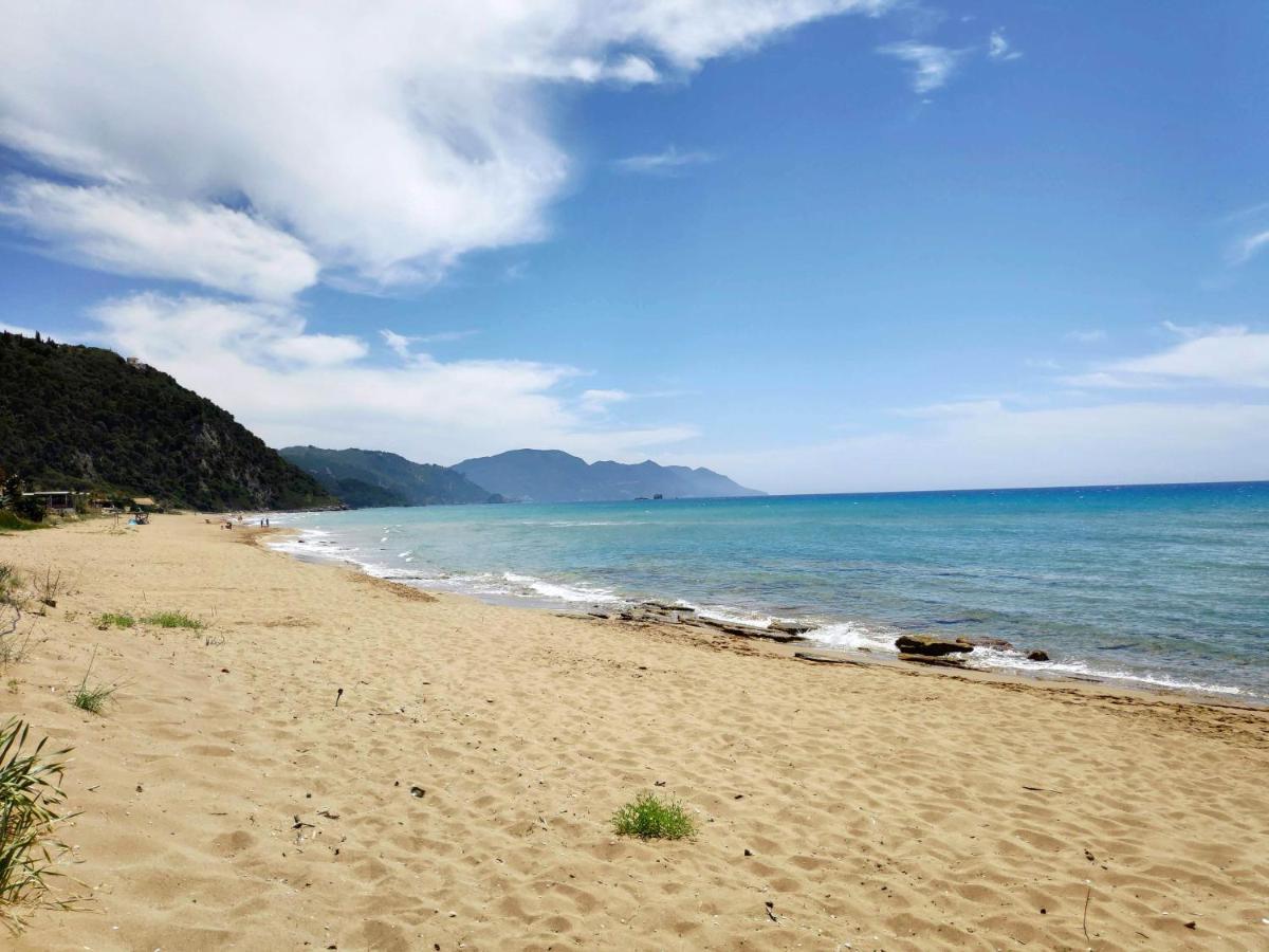 Waves Apartments Melody Glyfada Екстер'єр фото