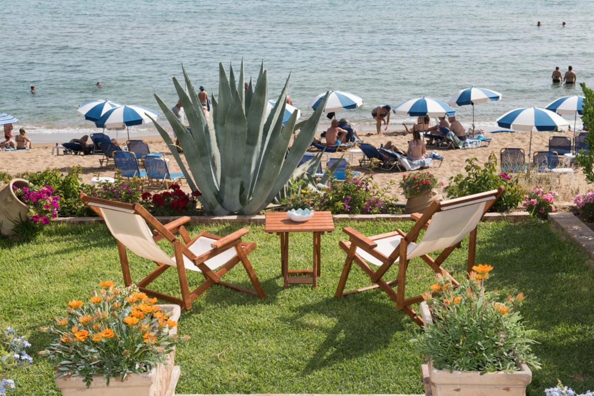 Waves Apartments Melody Glyfada Екстер'єр фото